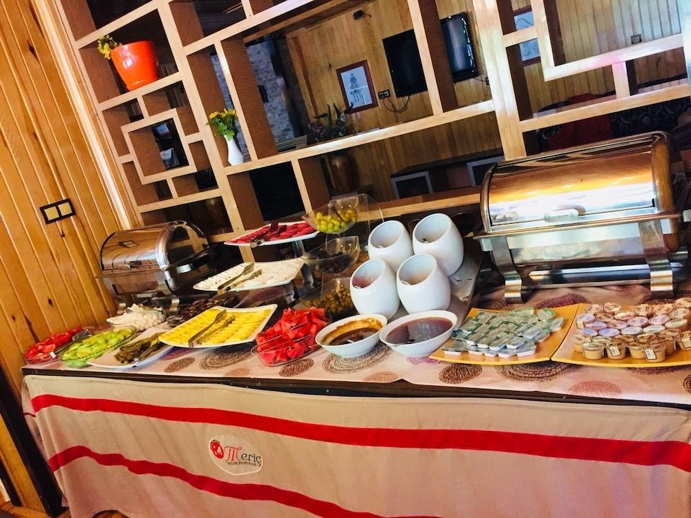 Meric Hotel
